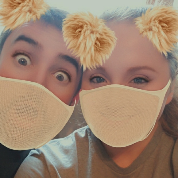 Meet your Posher, Stephanie - Picture 2 of 3